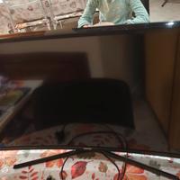 Smart TV Samsung 32" full HD schermo curvo