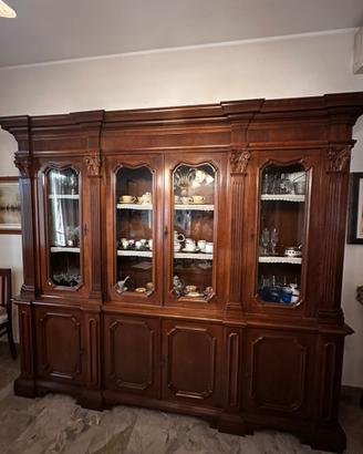 Vetrina/Credenza in legno