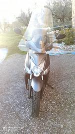 Scooter kymko 125
