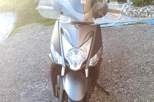 Scooter kymko 125
