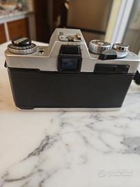 macchina fotografica retro' yashica