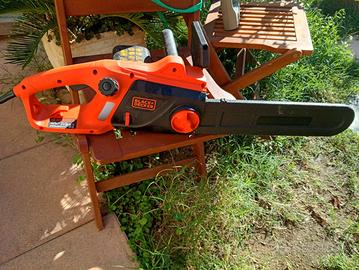 Motosega - Black+Decker BECS2040-QS elettrica