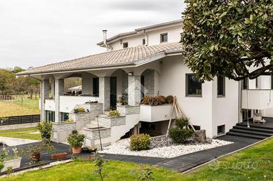 VILLA SINGOLA A TRICESIMO