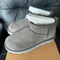 Stivaletti UGG Mini da donna grigio EU 39