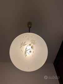 Lampadario a sfera in vetro decorato