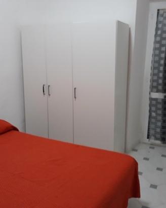 Camera MONTECOMPATRI (Rm) con cucina arredata 30mq