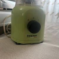 Ferro da stiro e frullatore