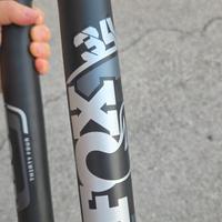 Forcella Fox Float 34 Rhythm 130 mm nuova