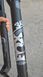 Forcella Fox Float 34 Rhythm 130 mm nuova