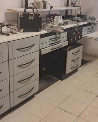 Arredi per laboratorio odontotecnico