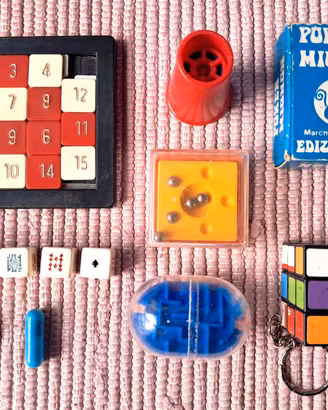9 Giochi e Gadget Tascabili Anni 70 da Collezione