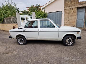 Auto d'epoca Fiat 128