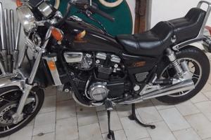 Honda VF 750 custom 