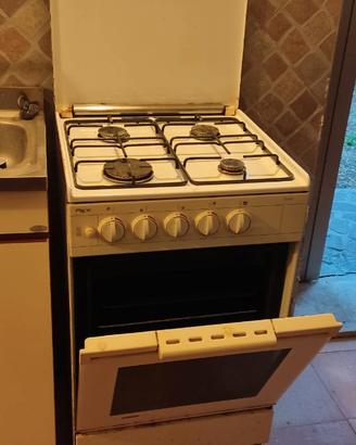 Cucina a gas con firno