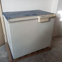 congelatore a pozzetto aeg