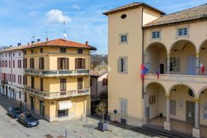 PALAZZO A LANGHIRANO