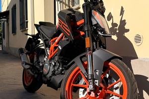KTM DUKE 125 2023