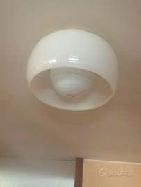 Plafoniere Omega di Vico Magistretti per Artemide