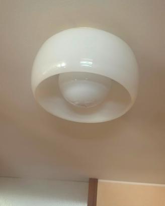 Plafoniere Omega di Vico Magistretti per Artemide