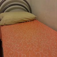 Gratis letto singolo e materasso