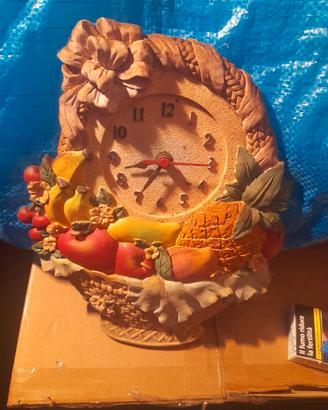 Orologio e vasi