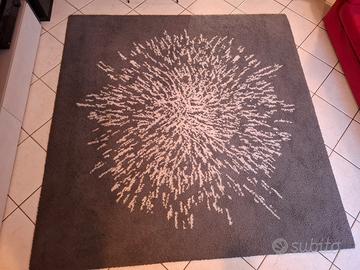 Tappeto IKEA grigio e bianco