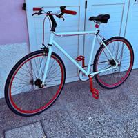 bicicletta fixed scatto fisso