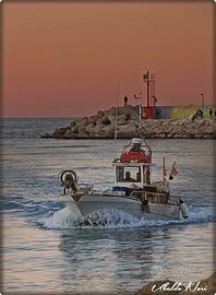 Barca da pesca in vetroresina