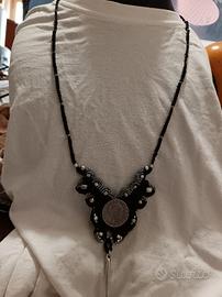 Collana in macramè nuova, mai indossata