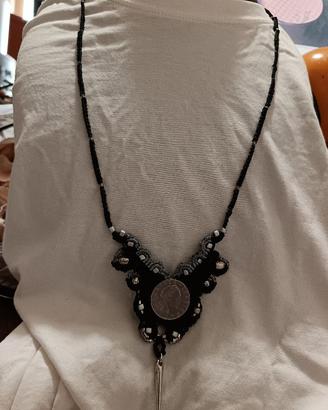 Collana in macramè nuova, mai indossata