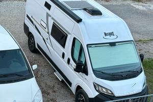 CAMPER VAN