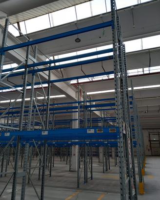 Scaffali