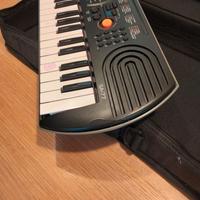 Pianola CASIO SA-77.    44 tasti