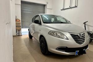 Ypsilon  GPL 1.2 69 CV 5P Platinum (51 kw)