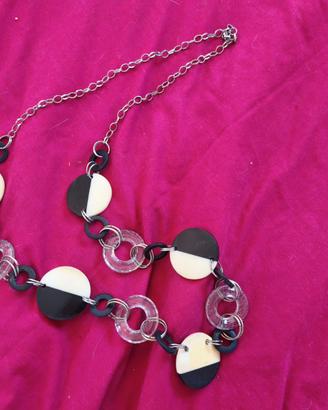 Collana cerchi anni '70 bianco nero