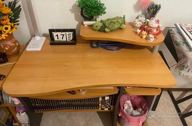 Scrivania in legno e acciaio studio lavoro