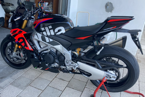 Aprilia tuono 1100 factory