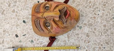 Maschere in legno di carnevale