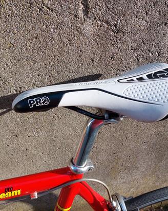 bicicletta da corsa marca Cinelli 