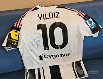 Maglia autografata Yildiz con prove di autenticità