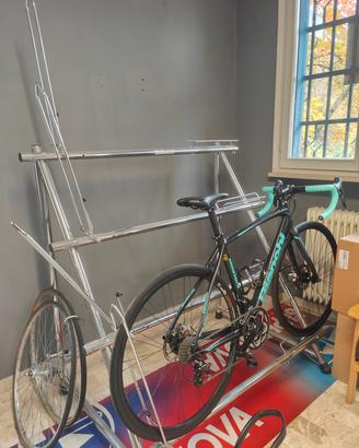 Portabici espositore per biciclette 4 posti