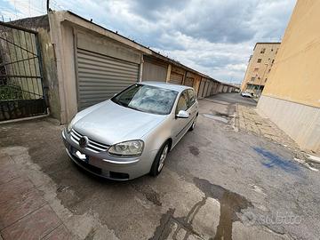 Volkswagen Golf 5 1.9 tdi 105 cv
