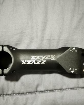 Attacco manubrio 25,4 mm, stelo 28,6 mm, lunghezza
