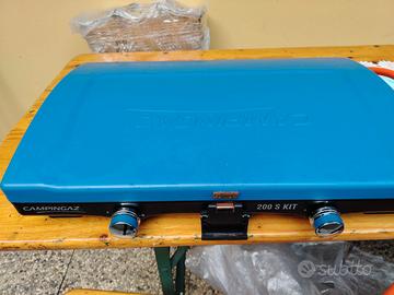 Fornello due fuochi con tavolino supporto