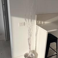 Rami secchi shabby con vaso perfetti