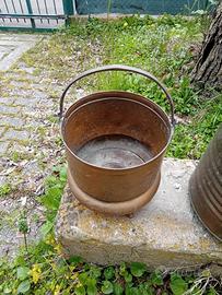 DUE VASI PORTA PIANTE