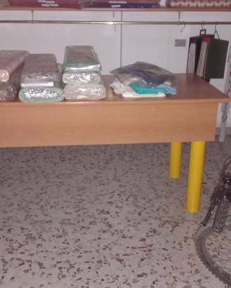 Bancone per negozi arredamento/abbigliamento