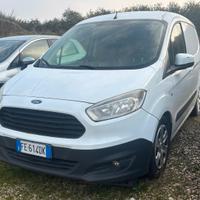 Ford Tourneo Courier 1.6 TDCI 95 CV Titanium