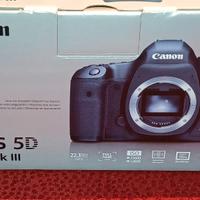 canon eos 5D mark III