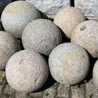 Sfera in pietra granito